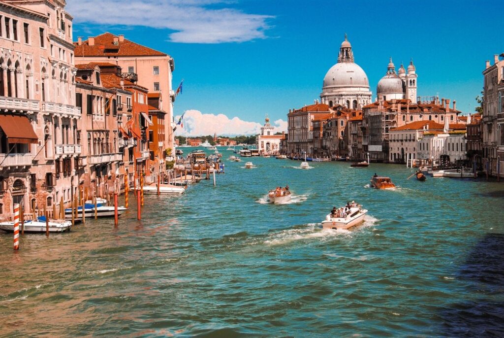 Why study abroad in Italy - Ultimate Guide